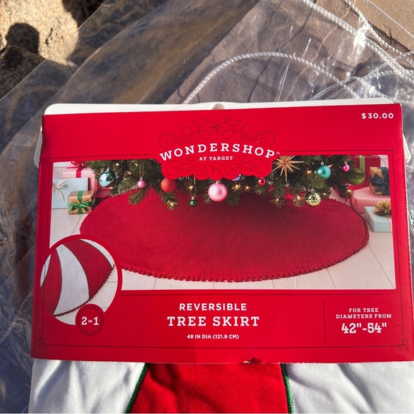 NWT WONDERSHOP @ Target Reversible Tree Skirt FROM 42”-54” Dia 48” Red, White - Picture 2 of 9